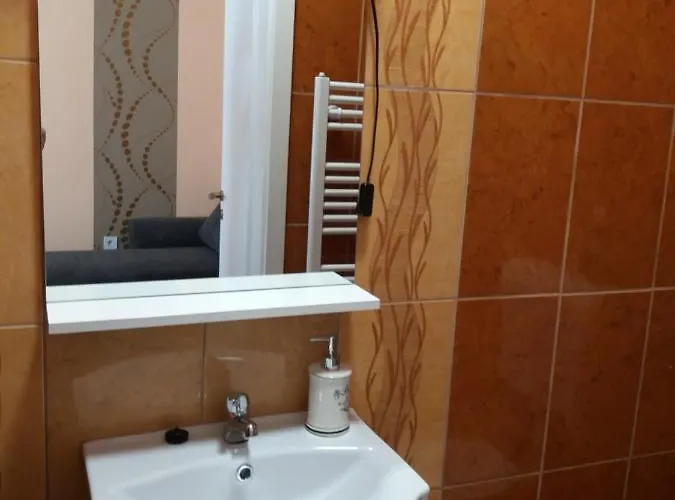 Ezuestfenyo Vendeghaz
