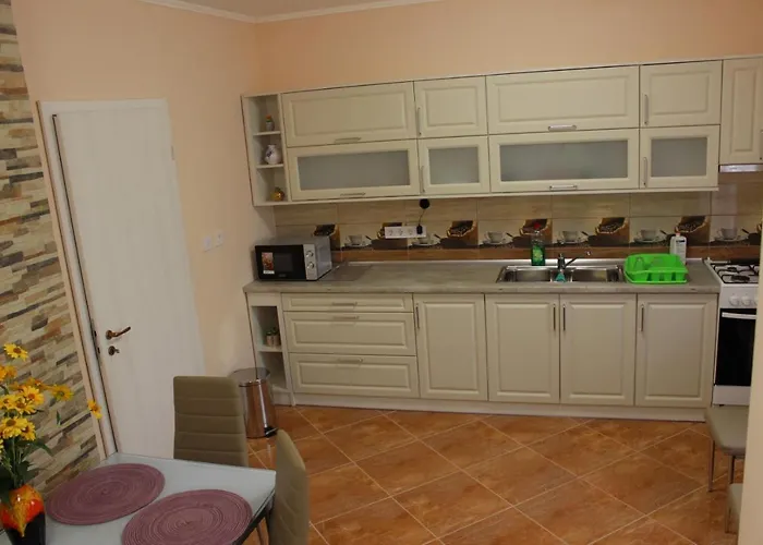 Ezuestfenyo Vendeghaz Gasthof Sárospatak