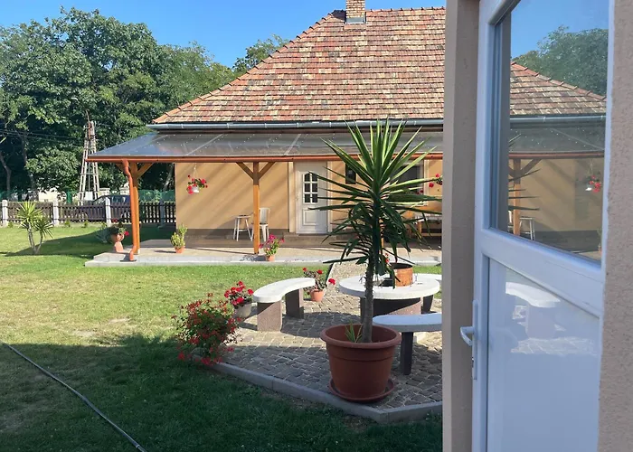 Ezuestfenyo Vendeghaz Gasthof